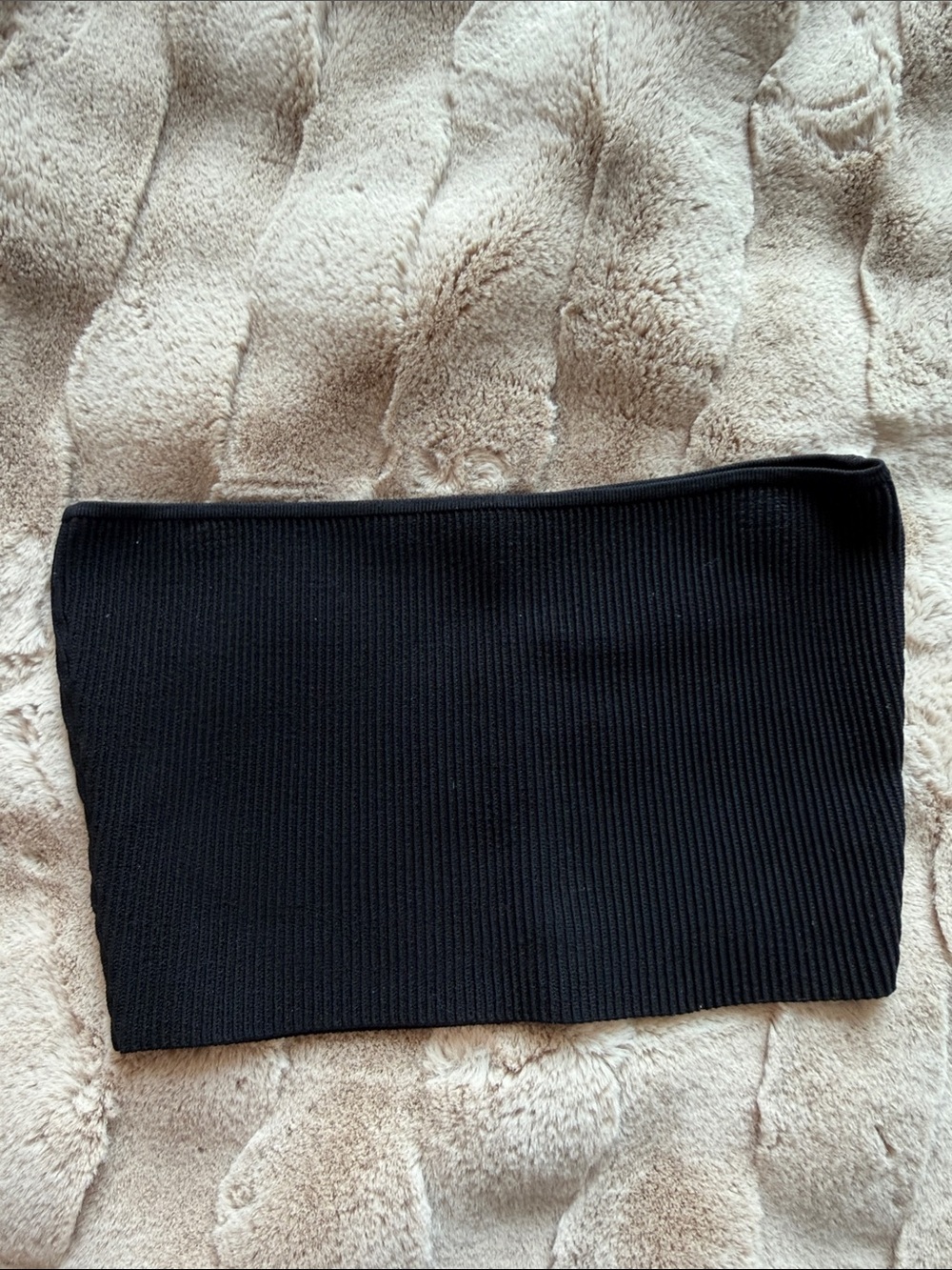 Aritzia Babaton Contour Knit Black Ribbed Bandeau Cropped Tube Top - Size M